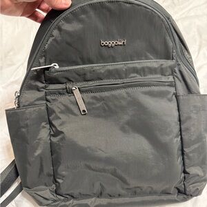 Baggallini Securetex Anti-Theft Getaway Backpack Grey New with Tags